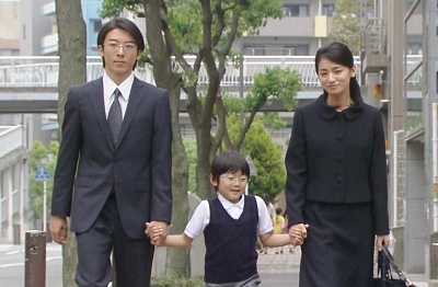 高橋一生と尾野真千子はドラマ「名前をなくした女神」の夫婦役で共演