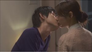 瀧本美織とのキスシーン