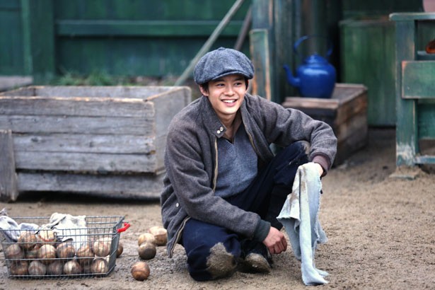 少年のような顔や心を持つ池松壮亮さん