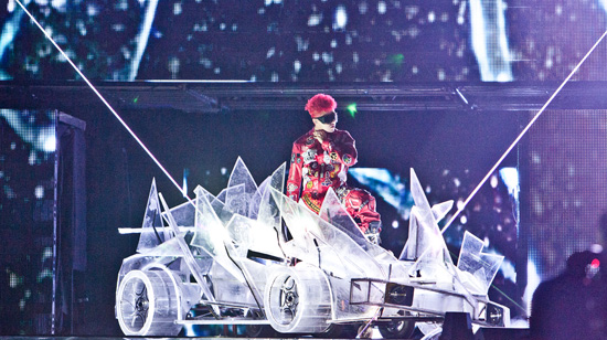 G-DRAGON 2013 WORD TOUR:ONE OF A KINDより