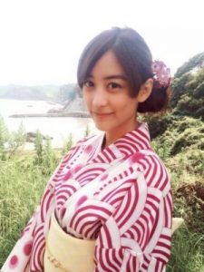 山本美月のヘアアレンジ②和服にはおだんご