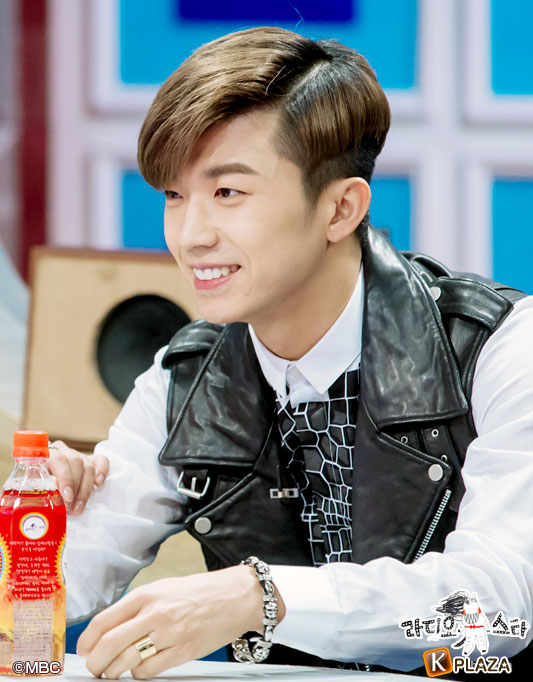 ウヨン（WOOYOUNG）