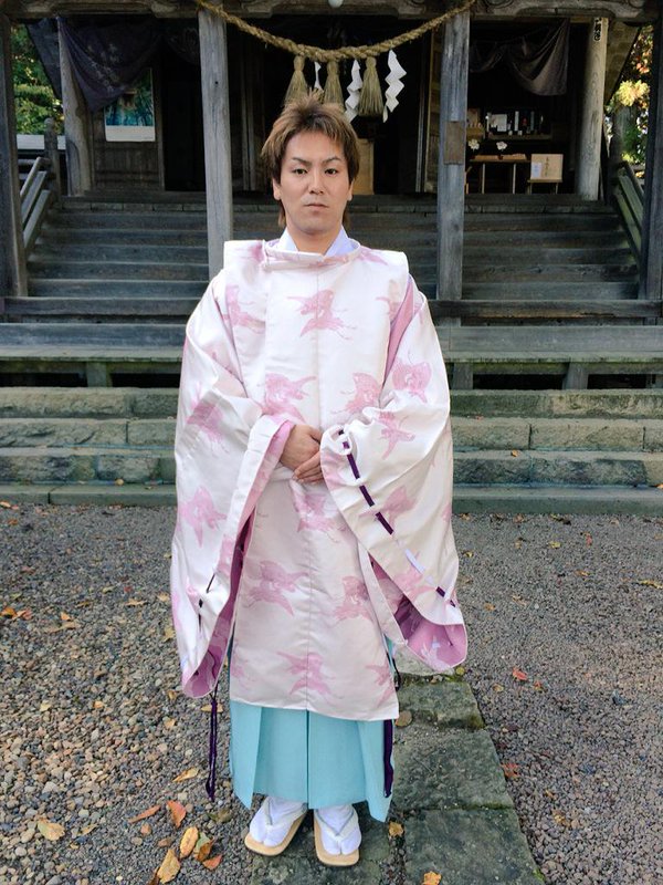 狩野英孝の実家は桜田山神社