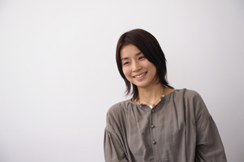 石田ゆり子の髪型③前髪なしの石田ゆり子さん