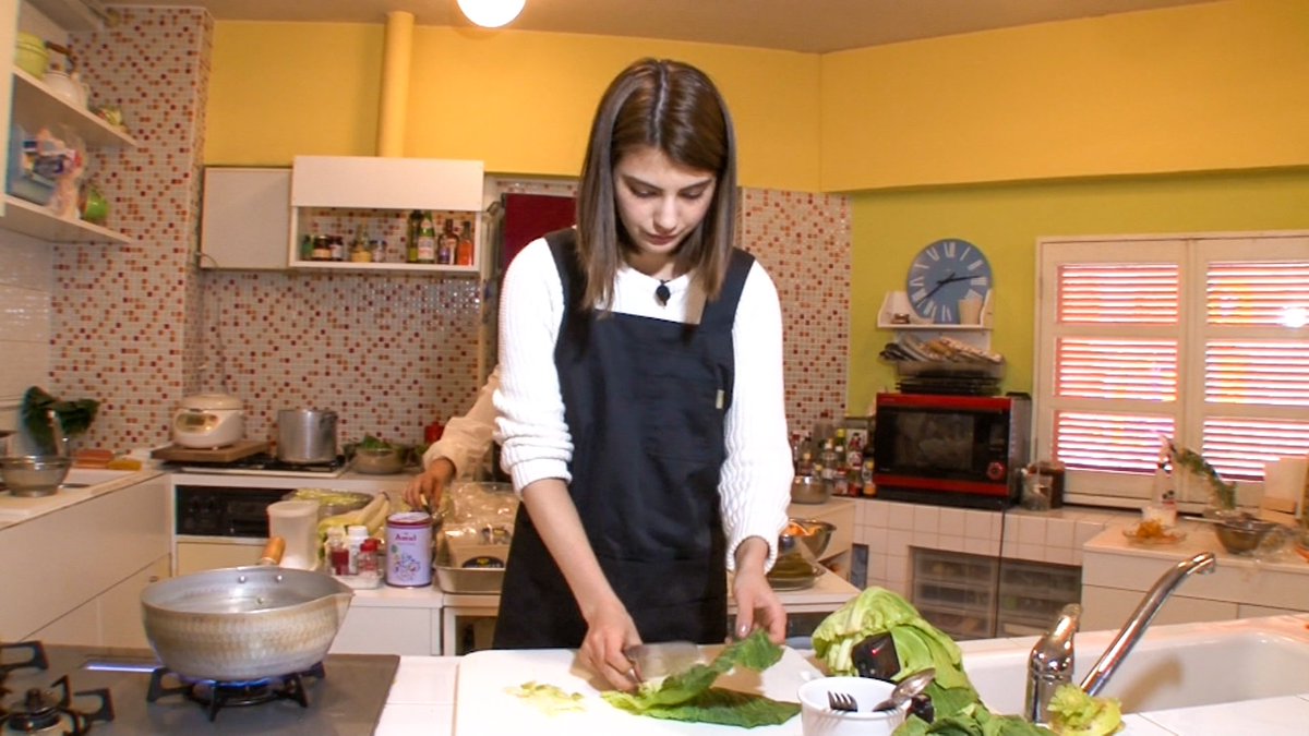 スムージーや野菜中心のメニューを、自分で作っているマギーさん