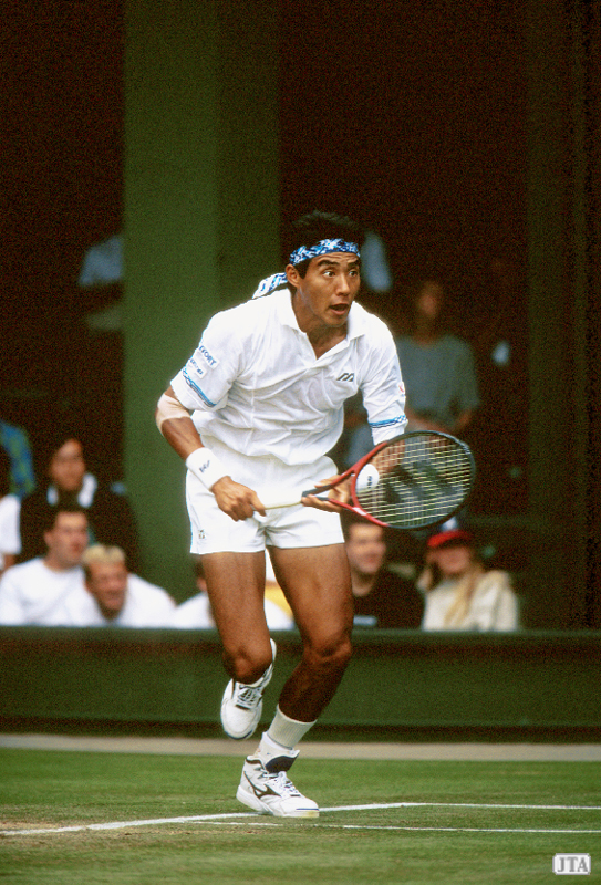 1986年から1998年までプロテニス選手として活躍