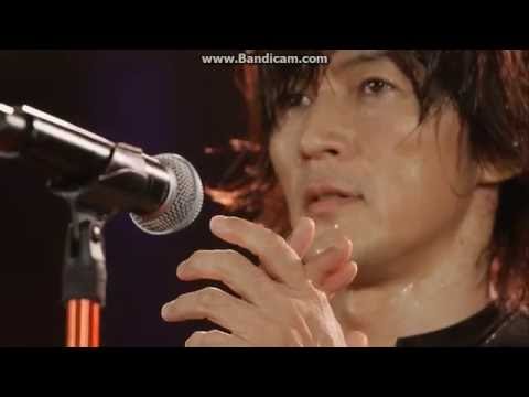 B'z - 太陽のKomachi Angel（LIVE-GYM Pleasure 2013 ENDLESS SUMMER） - YouTube