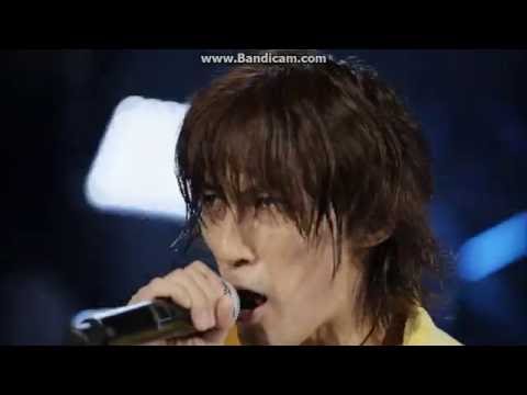 B'z - さまよえる蒼い弾丸（LIVE-GYM Pleasure 2013 ENDLESS SUMMER） - YouTube