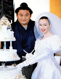 河野景子さんとご結婚