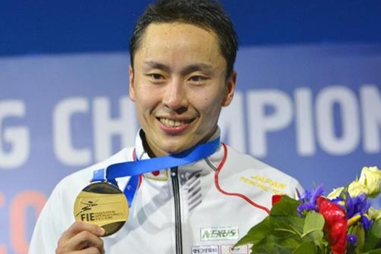 日本フェンシング史上初の五輪銀メダル