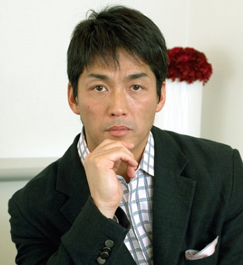 プロフィール