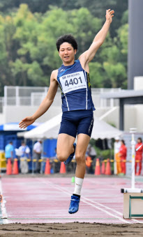 パラ陸上競技に出場する成田緑夢さん