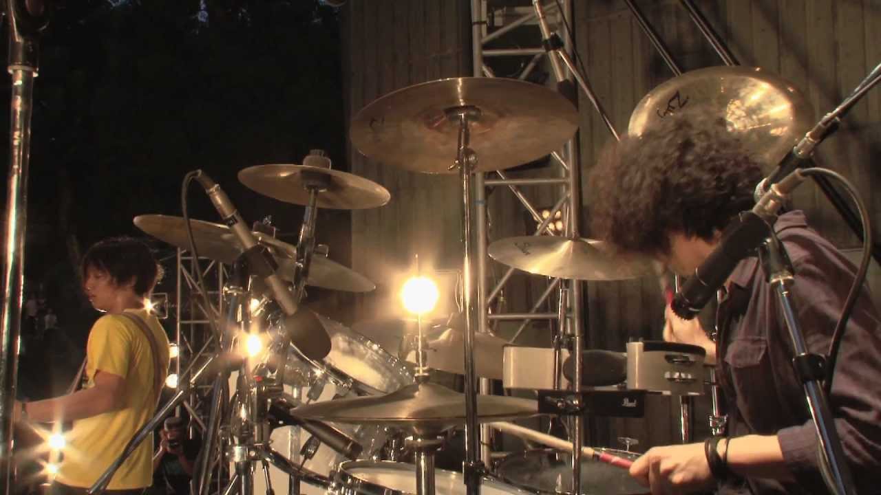 UNISON SQUARE GARDEN「cody beats」Live Version - YouTube