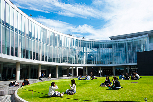 大阪芸術大学に進学