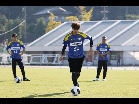 特技はサッカー